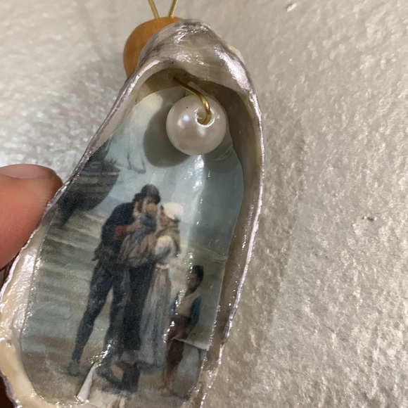 Hanging Decoration or  Ornament, Decoupage w hand painted edging and glazed - Picture 7 of 9